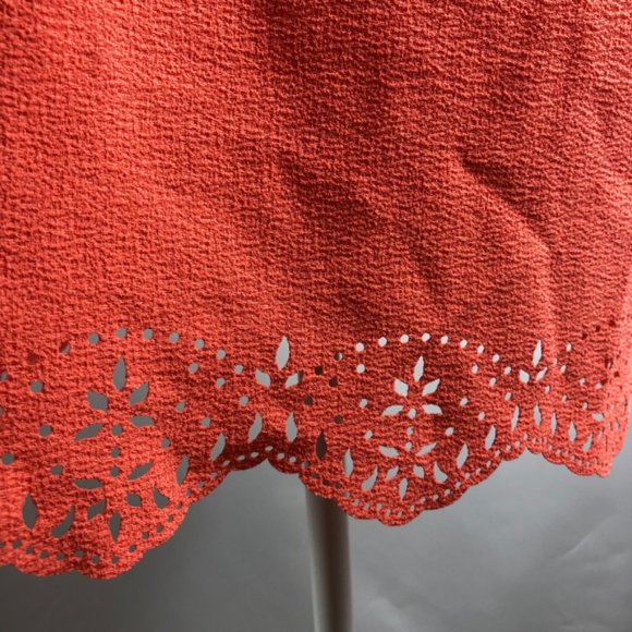 Torrid Coral Eyelet Laser Scalloped Hem Top SZ 1 - Picture 3 of 7